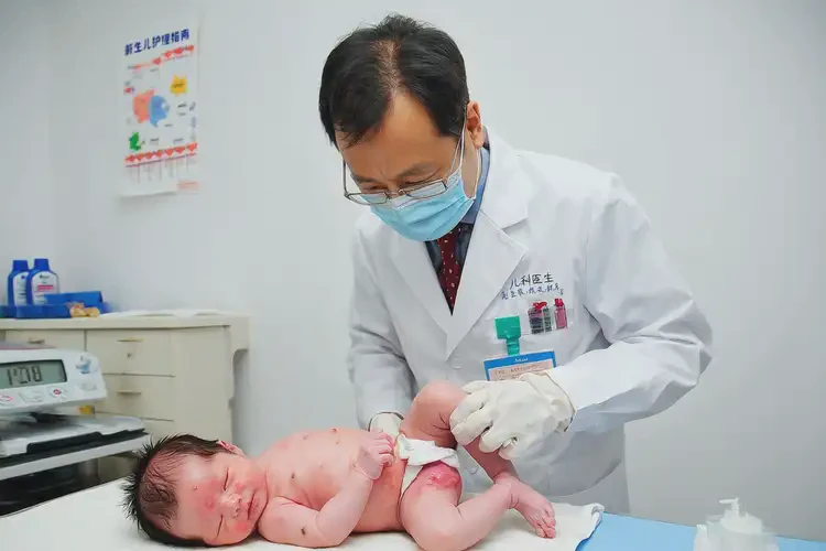 新生兒屁股上起濕疹可不可以根治(圖2)