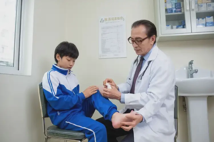 中學(xué)生腳上起濕疹可不可以根治(圖3)