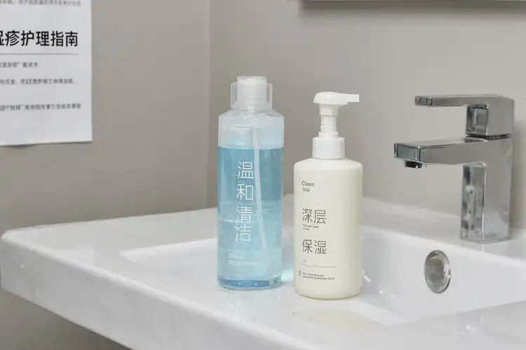 男人手上容易長濕疹能徹底自愈嗎(圖3)