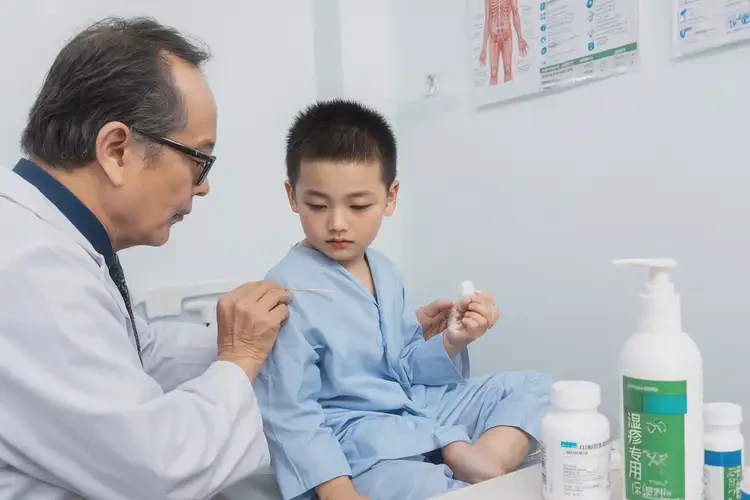 孩子身上经常起湿疹可以治好吗(图4)