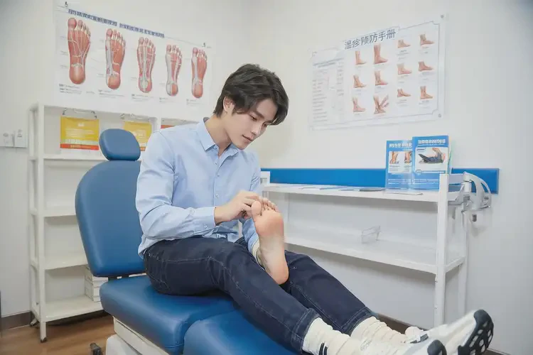 青年人腳上起濕疹可不可以根治(圖2)