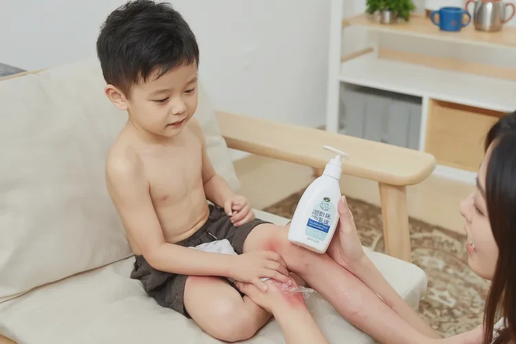 孩子大腿經(jīng)常起濕疹可以治愈嗎(圖1)