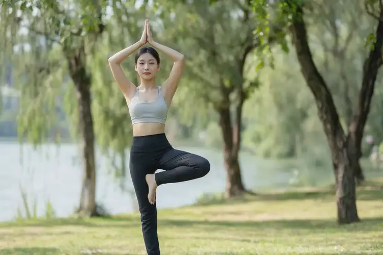 女生脖子經(jīng)常長濕疹可不可以根治(圖1)