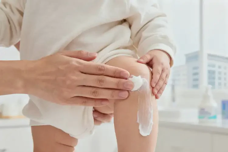 嬰幼兒大腿上經(jīng)常長濕疹可以治好嗎(圖1)