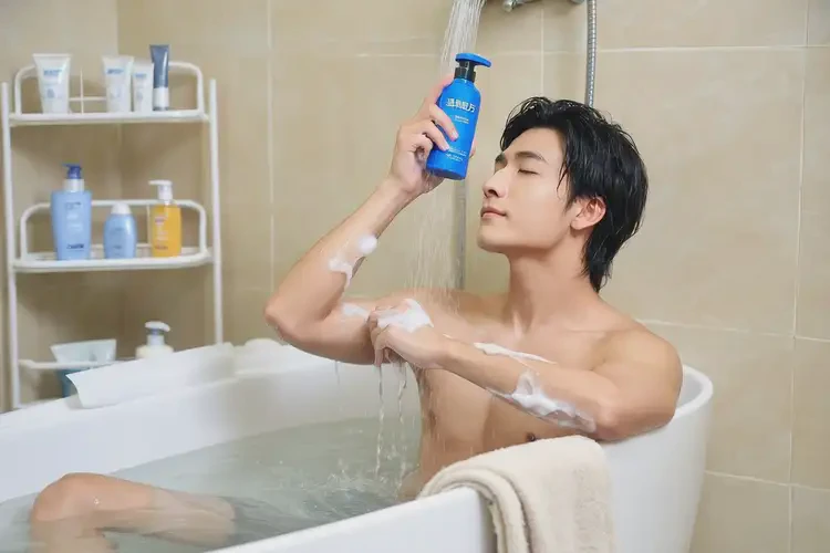 青年人大腿上偶爾起濕疹可以治好嗎(圖2)