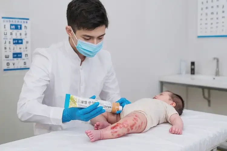 嬰兒大腿經(jīng)常長濕疹可以治好嗎(圖2)