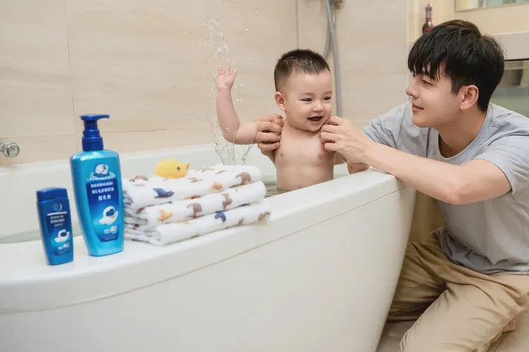 嬰兒臉上有濕疹可以治愈嗎(圖3)