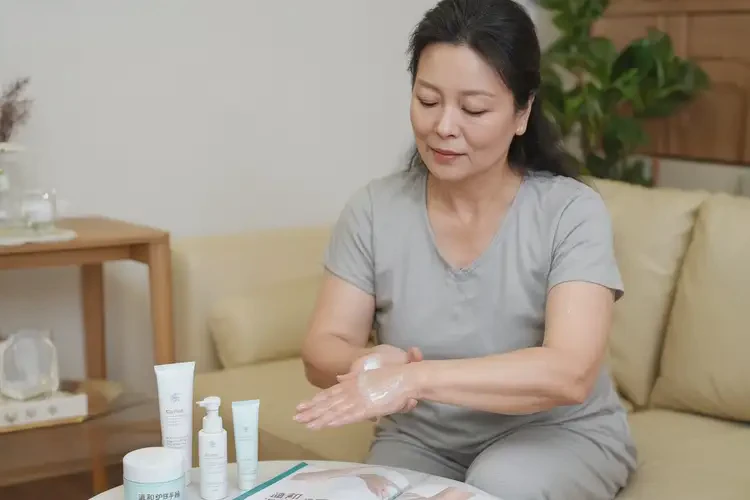 產(chǎn)婦手上容易長(zhǎng)濕疹可以治好嗎(圖3)