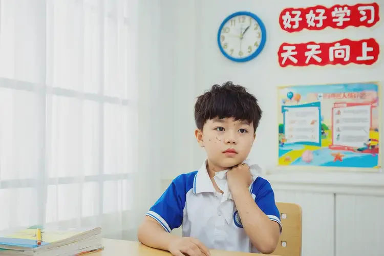 小學(xué)生脖子長濕疹能靠自己自愈嗎(圖1)