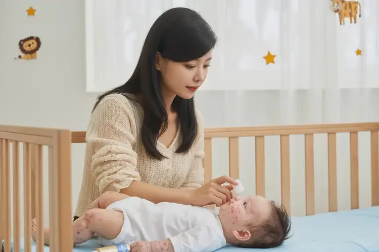 嬰幼兒肚子經(jīng)常長濕疹不管它會自己自愈嗎(圖3)