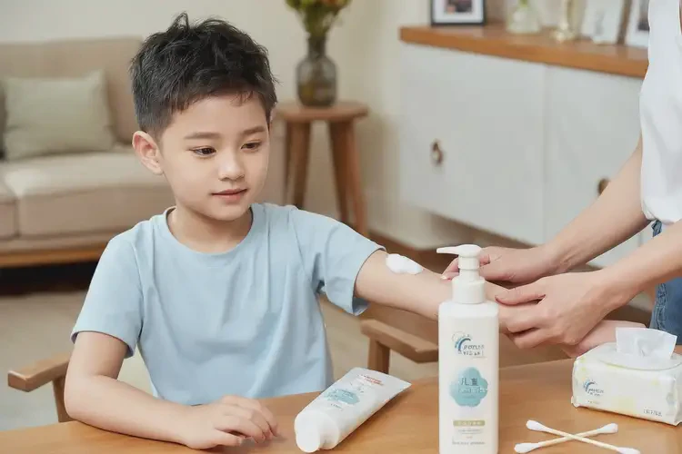 兒童身上起濕疹可以治好嗎(圖2)