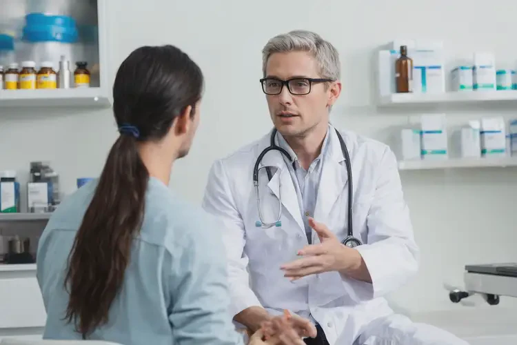 大學(xué)生臉上起濕疹可以治好嗎(圖2)