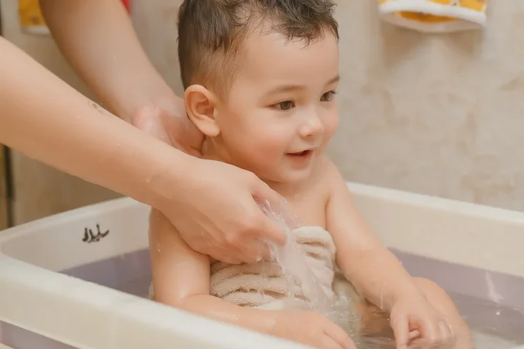 嬰兒全身容易起濕疹可以治愈嗎(圖4)