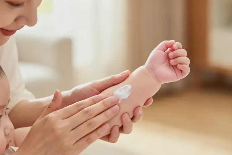 嬰幼兒四肢容易起濕疹可以治好嗎(圖3)