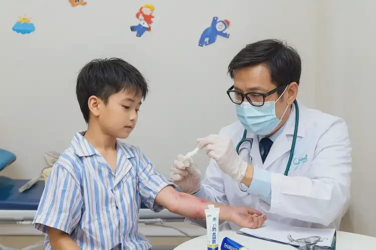 小孩全身起濕疹可以治好嗎(圖4)