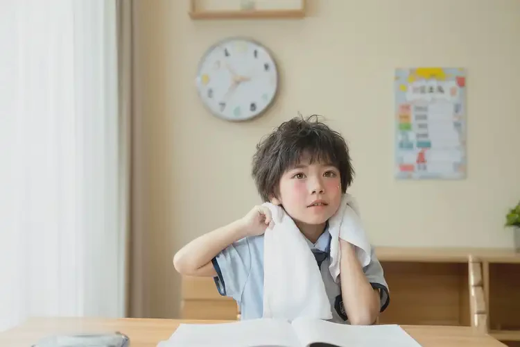 小學(xué)生脖子長濕疹能靠自己自愈嗎(圖2)