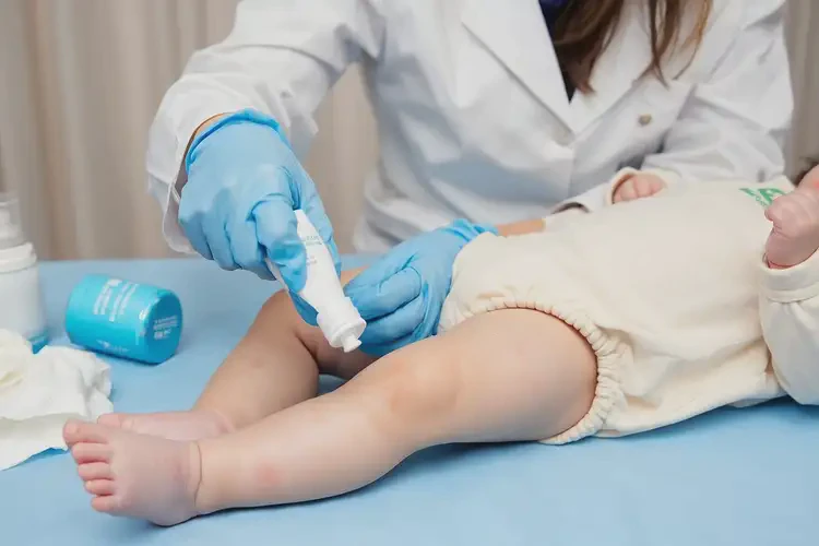 嬰幼兒大腿有濕疹可以治好嗎(圖2)