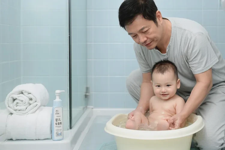 嬰幼兒屁股容易長濕疹可以治愈嗎(圖3)