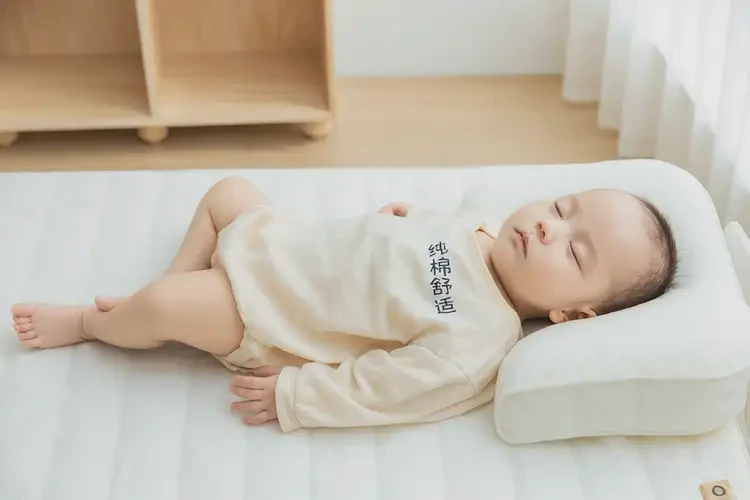 寶寶脖子上出濕疹可以治好嗎(圖1)