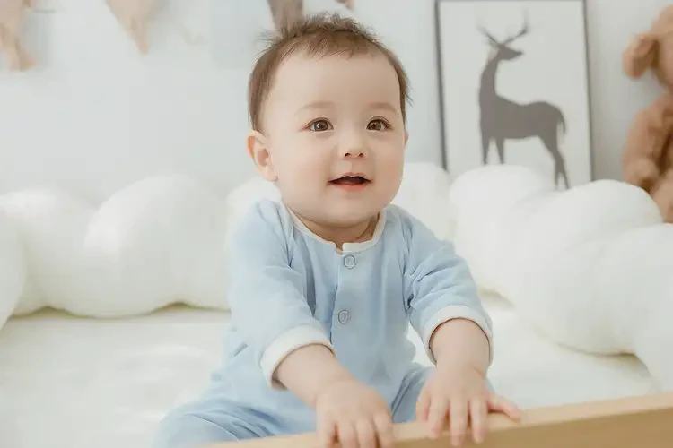 寶寶小腿出現(xiàn)濕疹可以治好嗎(圖2)