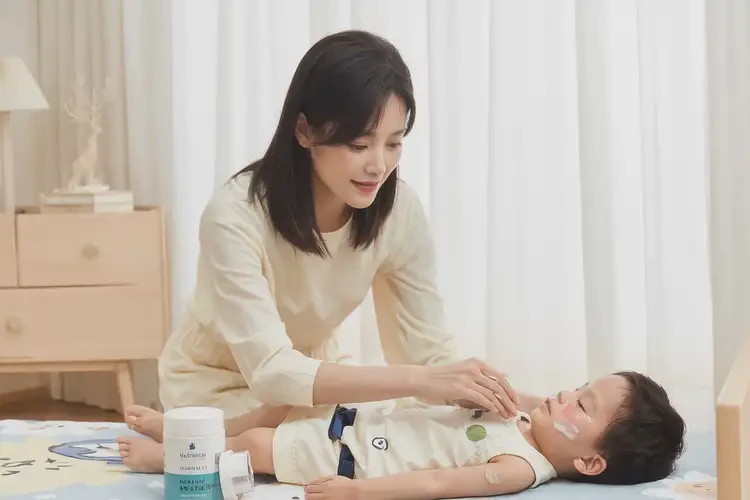 小儿脸上容易起湿疹能彻底自愈吗(图3)