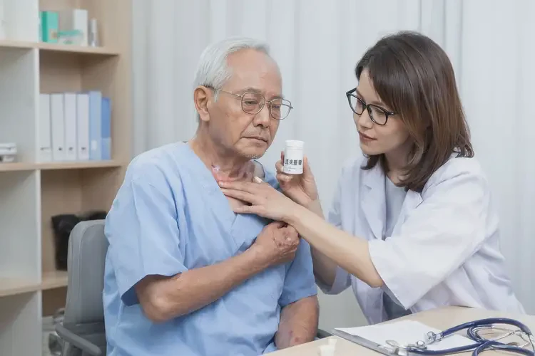 高龄老人脖子上出现湿疹可不可以根治(图4)