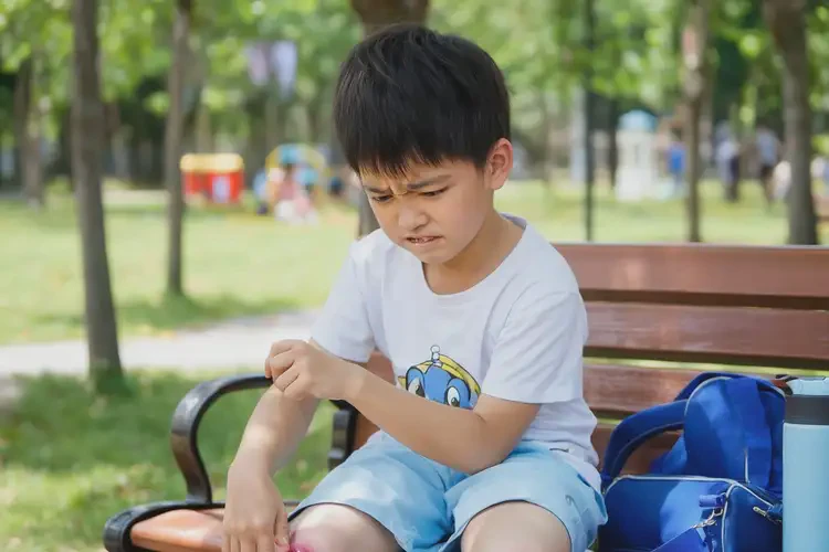 小學生小腿上長濕疹可不可以根治(圖1)