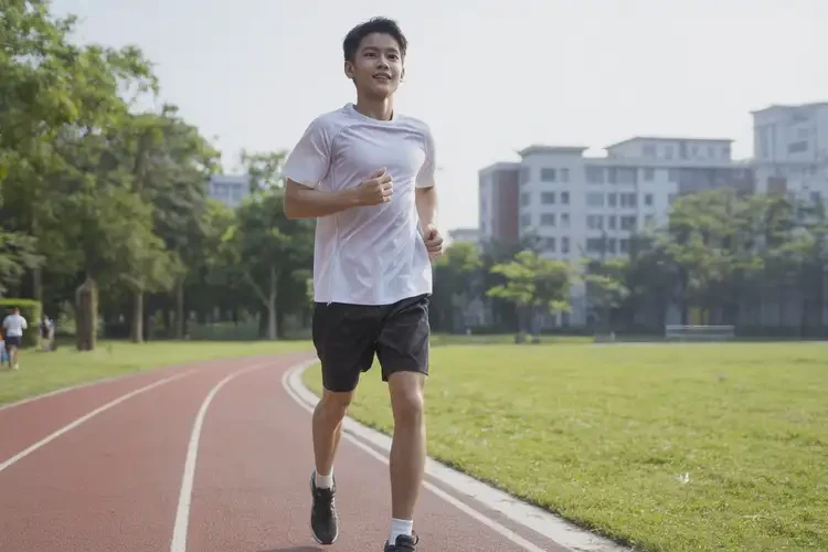 大學(xué)生大腿上起濕疹可以治好嗎(圖2)