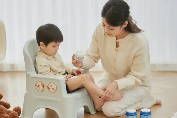 幼兒小腿上偶爾起濕疹可以治好嗎(圖2)