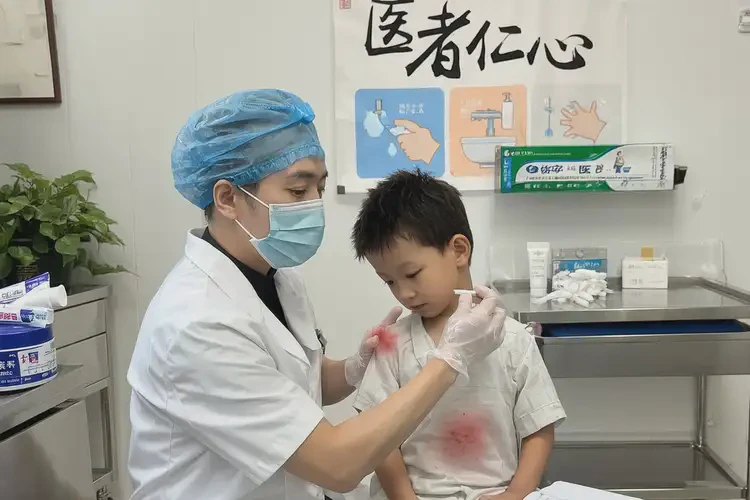 孩子面部出現(xiàn)濕疹可以治好嗎(圖3)