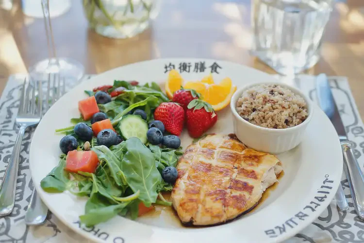 女性大腿上出現(xiàn)濕疹不管它會自己好嗎(圖1)