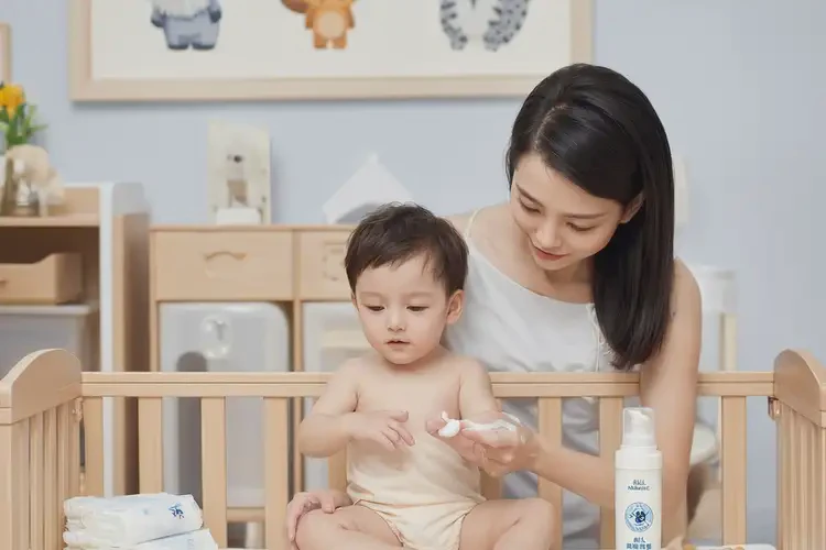 孩子手臂上長(zhǎng)濕疹可以治好嗎(圖4)