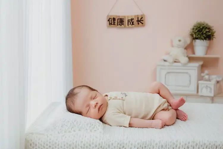 新生兒脖子上長濕疹可以治好嗎(圖1)