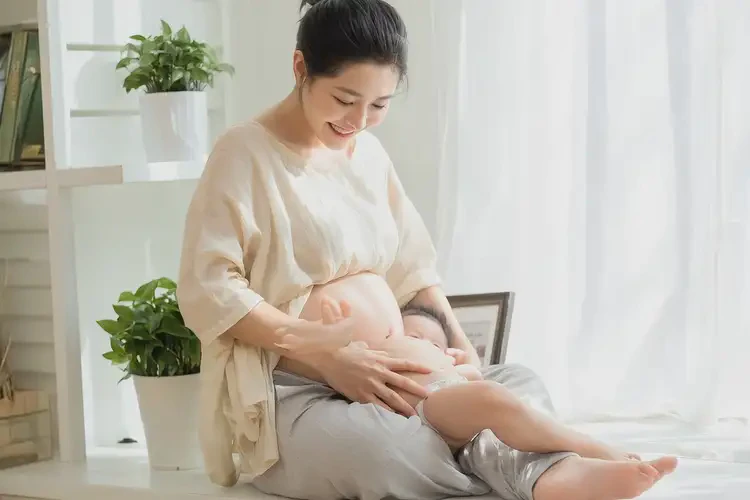 哺乳期媽媽小腿上容易長濕疹可以治好嗎(圖1)