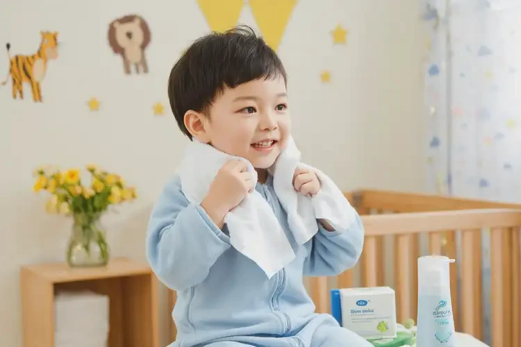 小孩小腿出現(xiàn)濕疹可以治好嗎(圖2)