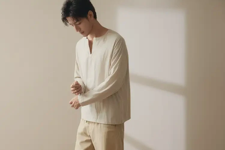 青年人脖子容易長(zhǎng)濕疹可以治好嗎(圖1)