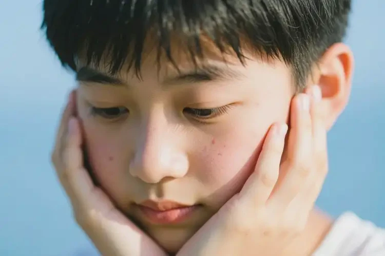 青少年面部偶爾長(zhǎng)濕疹可以治好嗎(圖1)