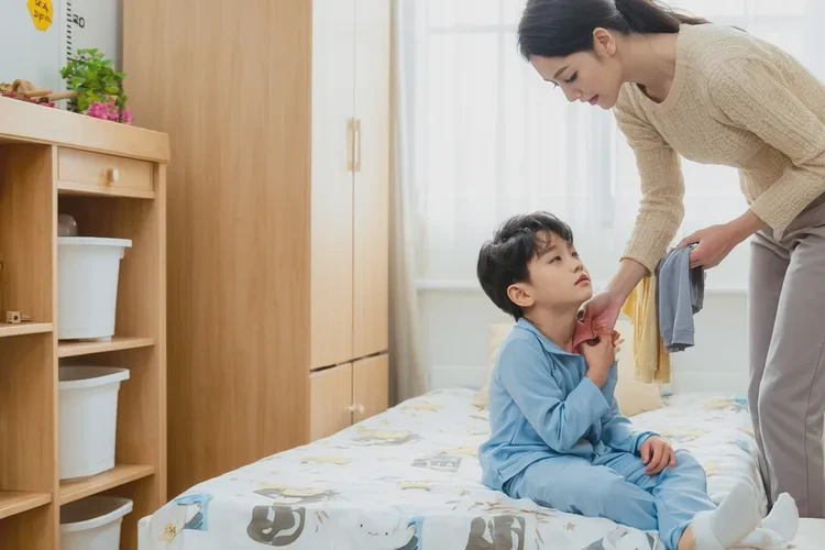 孩子脖子偶爾起濕疹可以治愈嗎(圖2)