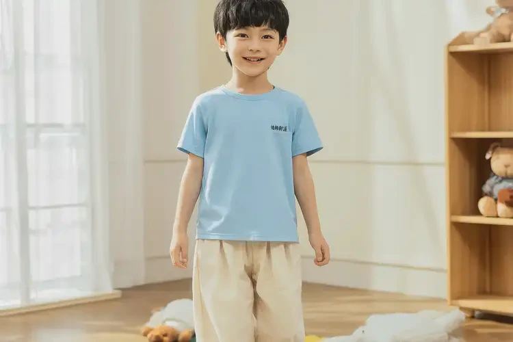 少兒手臂出現(xiàn)濕疹可以治好嗎(圖1)