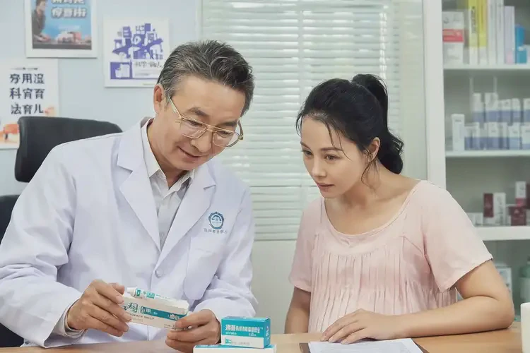 哺乳期媽媽脖子上經(jīng)常起濕疹可不可以根治(圖2)