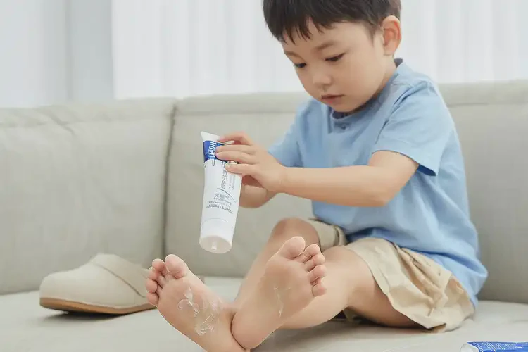 小孩腳上經(jīng)常長濕疹可以治好嗎(圖3)