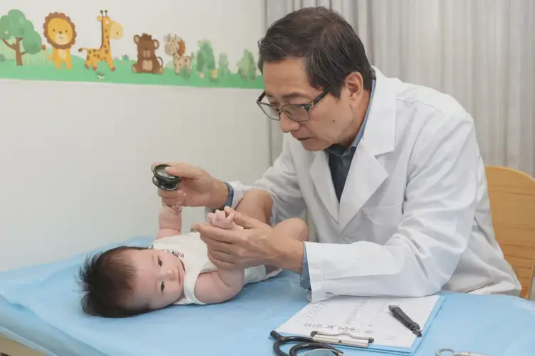 寶寶身上經(jīng)常起濕疹可以治好嗎(圖2)