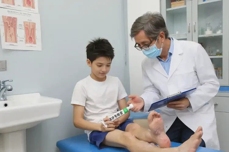 大學(xué)生大腿出濕疹可不可以根治(圖4)