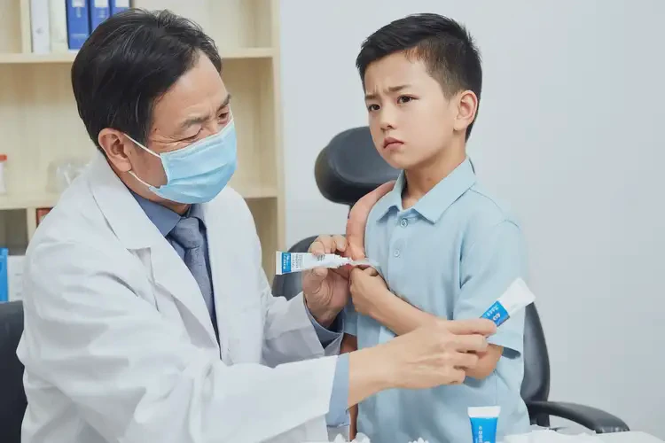 小孩脖子上長濕疹可以治好嗎(圖3)