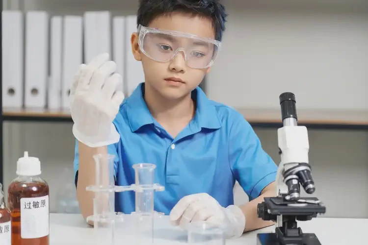 中學(xué)生大腿上長濕疹不管它會自己好嗎(圖1)