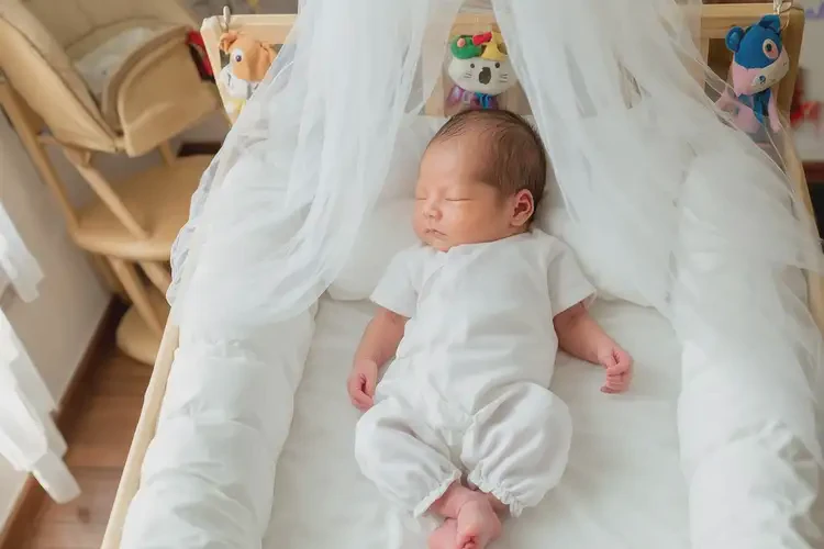 新生兒全身出現(xiàn)濕疹可不可以根治(圖1)