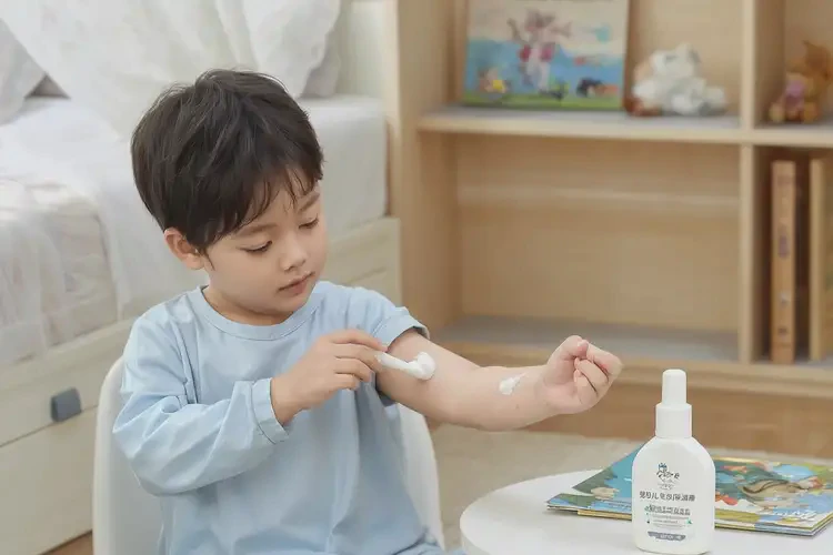 兒童脖子上容易長濕疹可以治好嗎(圖2)