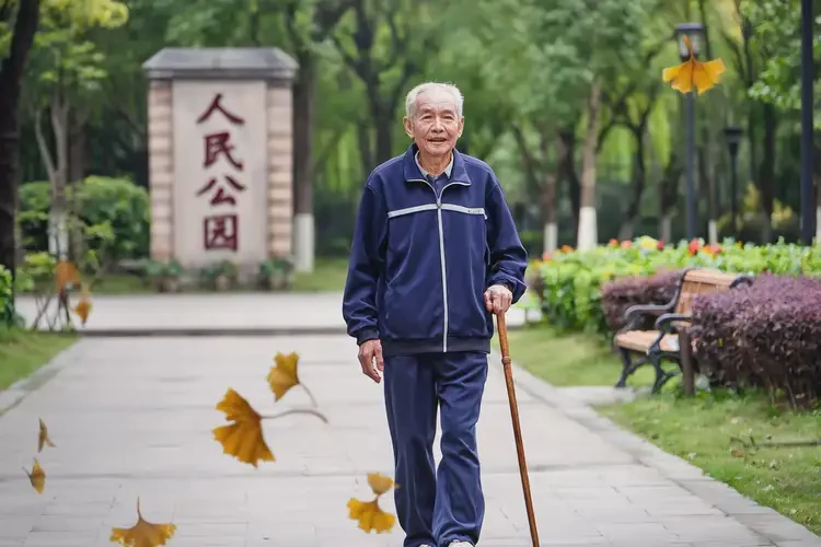 高齡老人屁股上經(jīng)常起濕疹可不可以根治(圖2)