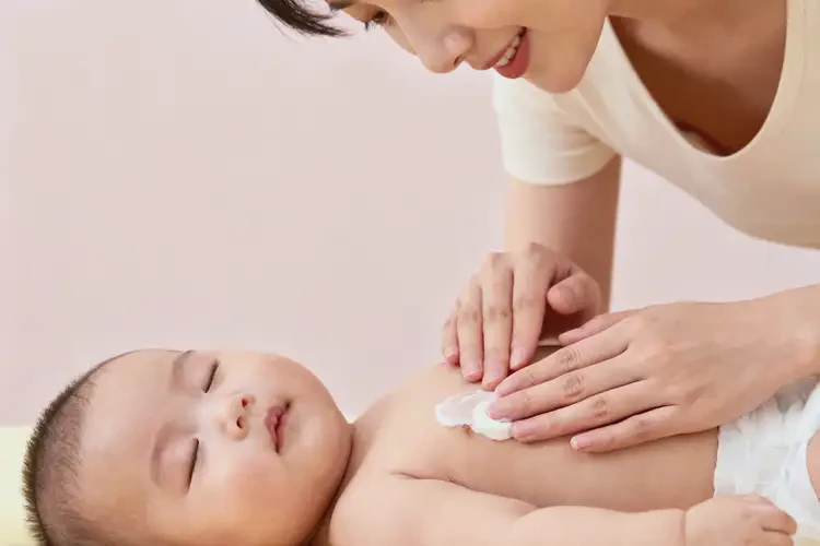 寶寶身上長濕疹可以治好嗎(圖2)