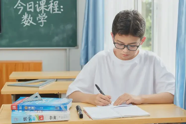 中學(xué)生大腿有濕疹能徹底自愈嗎(圖1)